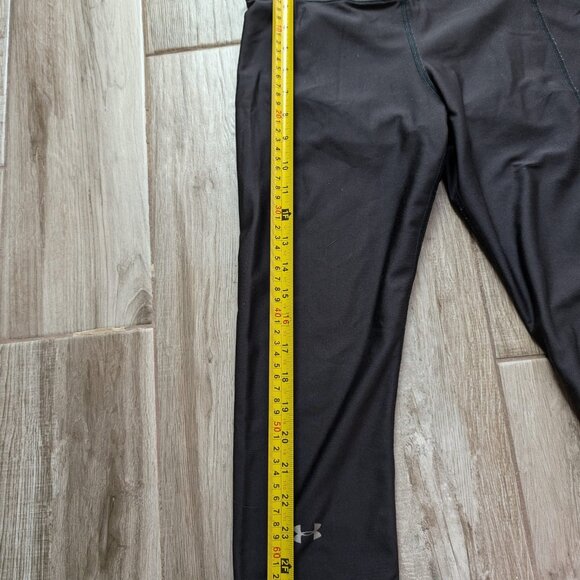 Under Armour Heat Gear Black Athletic Leggings Performance Compression Capris M - Picture 5 of 6